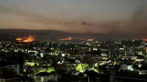 Devastador incendio en Córdoba: familias evacuadas y viviendas afectadas por el fuego | 1000 Noticias