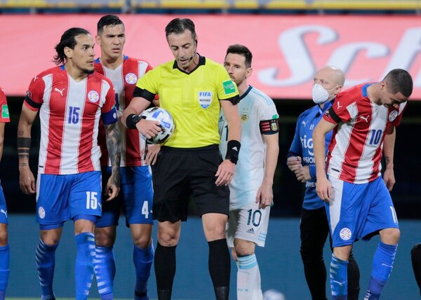 Versus / Los 11 "sobrevivientes" albirrojos del último partido en Argentina por Eliminatorias