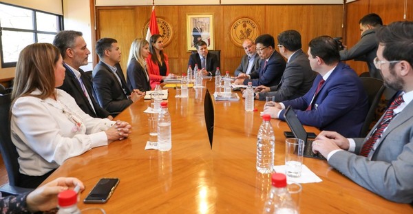 Autoridades se interiorizan del estado de construcción del Centro Task y del proyecto de electromovilidad