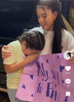 La pequeña fanática que se emocionó al ver a Mily Brítez en un concierto
