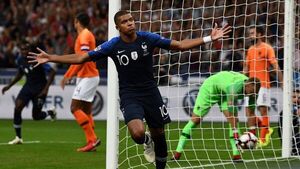 Mbappé busca igualar la marca goleadora de Platini