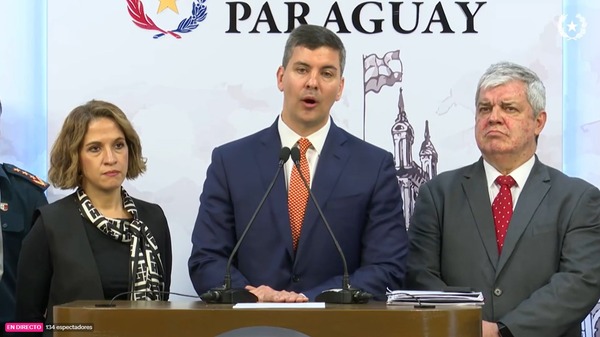 Peña mantiene a repudiado ministro Ángel Barchini y niega crisis en Tacumbú