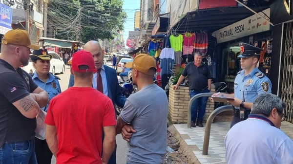 Esquema para “desplumar” a turistas sigue operando en el microcentro de CDE - Noticias Paraguay