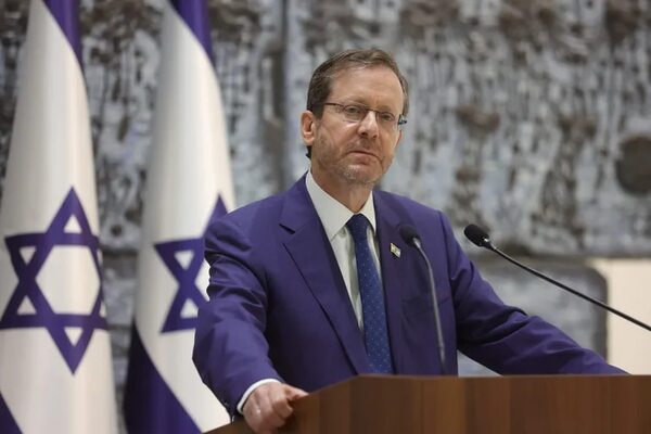 Presidente de Israel responsabiliza a toda la Franja de Gaza del ataque y justifica intensos bombardeos - Mundo - ABC Color