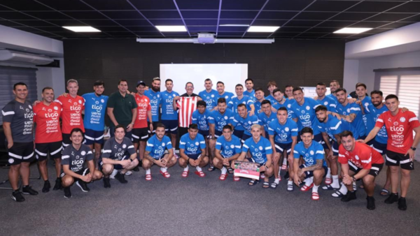 Albirrojos recibieron bendición del Papa