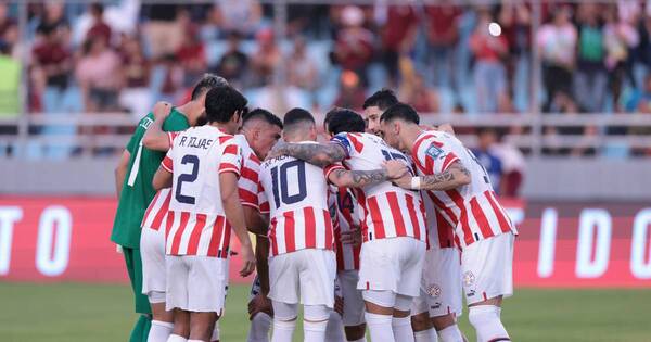 La Nación / #GenAlbirrojoueno: Paraguay lleva la ilusión mundialista a Buenos Aires