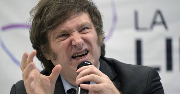 La Nación / Alberto Fernández denunció a Milei por estrepitosa caída del peso