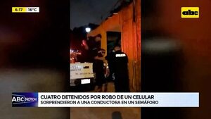 Video: Cuatro detenidos por robo de un celular  - ABC Noticias - ABC Color