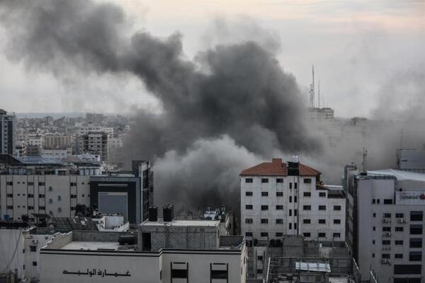 Balance de personas fallecidas asciende a 1.300 personas en Israel y a 1.354 en Gaza | 1000 Noticias