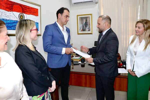 Nuevo director del "Neuro" apunta a la reforma y reconversión de ese hospital - Megacadena