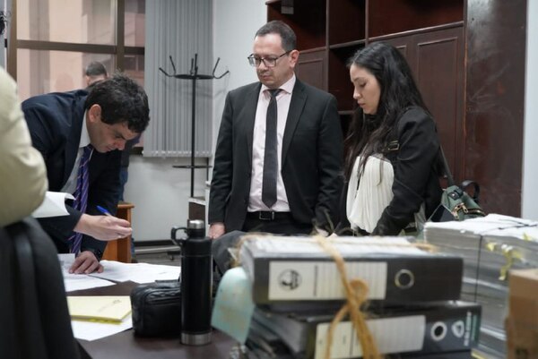Diario HOY | Corrupción en IPS: allanan oficinas administrativas e incautan documentos