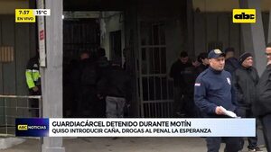 Video: Guardiacárcel detenido durante motín - ABC Noticias - ABC Color