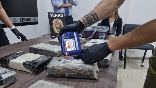 Joven paraguaya quería viajar a España con más de 10 kilos de cocaína - trece