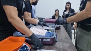 Hallan más de 10 kilos de cocaína en la maleta de una paraguaya - Unicanal