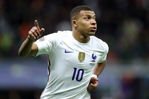 Versus / Mbappé "necesita tranquilidad", estima Didier Deschamps