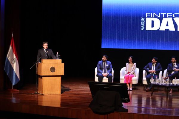 Mitic reafirma compromiso de inversión en infraestructura