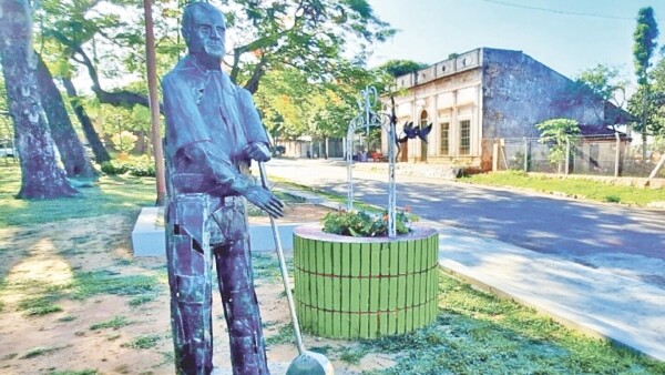 Atyrá tributa con arte y cultura a Feliciano Martínez