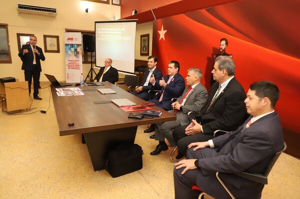 ANR organizó curso de capacitación sobre financiamiento político - El Trueno