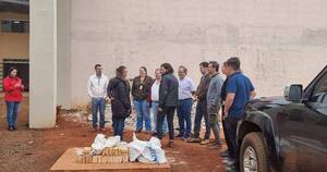 La Nación / Ministra de Obras Públicas encabezó comitiva que verificó obras carcelarias en curso