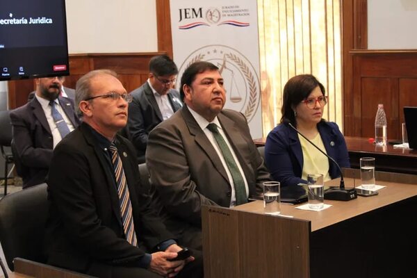 Benítez Riera sustituye a Garay en JEM y Gómez Rambado justifica finca “adjudicada” - Nacionales - ABC Color