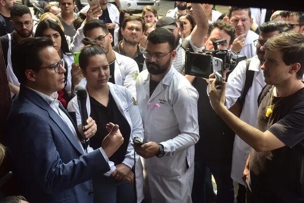 Cones: Universidades privadas respaldan a Federico Mora tras crispación con Narciso Velázquez - Nacionales - ABC Color