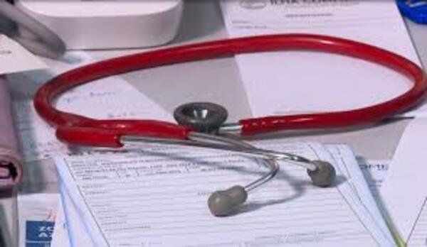 Imputan a brasileña por presentar título de medicina y varios documentos falsos