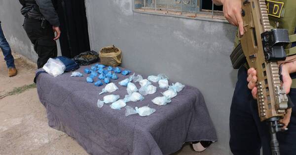 La Nación / Confiscan más de 22.000 dosis de supuesta cocaína y crack en Nanawa