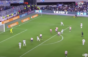Versus / Argentina perdonó el segundo sobre el final del primer tiempo