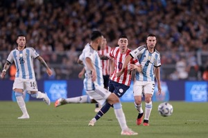 Paraguay, muy pobre y tuvo otro día para olvidar; Argentina se divirtió de lo lindo | 1000 Noticias