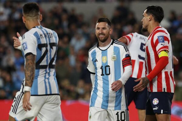 Paraguay la saca barata ante Argentina; partido flojo y derrota por la mínima