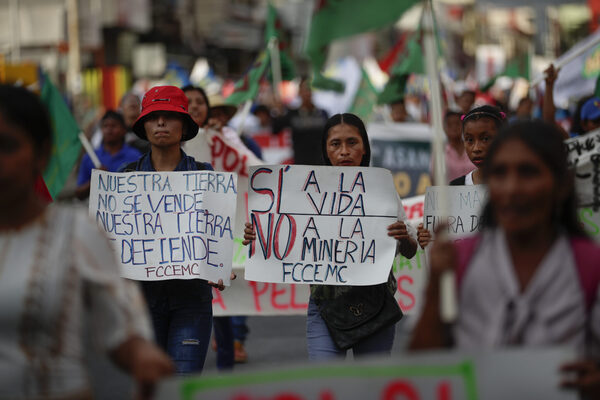 Manifestantes desestiman cambios a polémico contrato y exigen cierre de mina en Panamá - MarketData