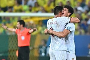 Venezuela sorprende a una Brasil gris y sin pegada - Fútbol Internacional - ABC Color