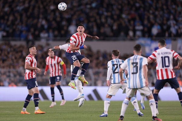 Versus / La impresionante sequía de goles de la Albirroja que ya es récord total  