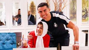 Cristiano Ronaldo, condenado a 99 latigazos por abrazar a una mujer en Irán | 1000 Noticias