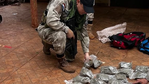 15 kilos de marihuana con aparente destino a la cárcel de CDE fue abandonada - Oasis FM 94.3
