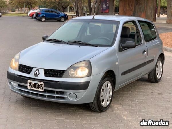 FAMILIA ARGENTINA SUPUESTAMENTE FUE DESPOJADA DE SU AUTOMÓVIL EN ENCARNACIÓN