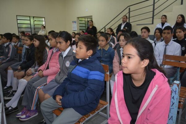 INICIÓ CAMPAÑA MASIVA DE DESPARASITACIÓN EN ESCUELAS DE ITAPÚA, CON APOYO DE LA EBY