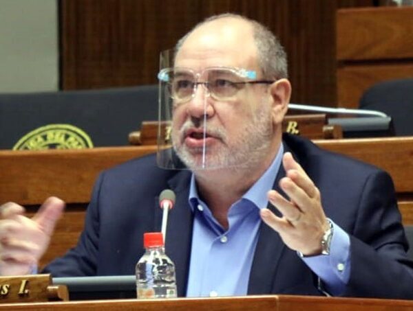Despidos en Itaipú: Zacarías denuncia concurso “viciado” y anuncia nuevo reglamento · Radio Monumental 1080 AM