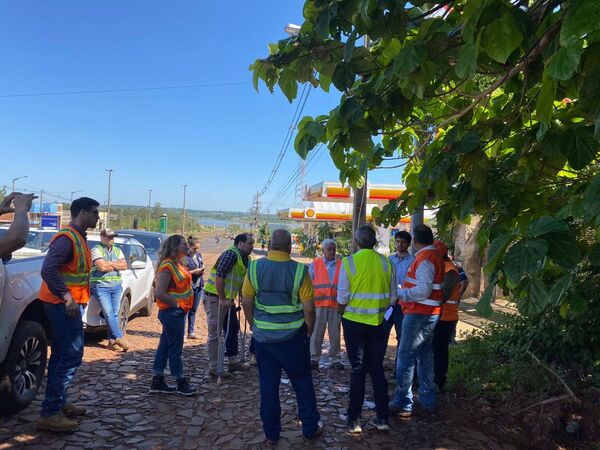 MINISTERIO DE OBRAS PÚBLICAS COORDINA TAREAS PARA MEJORAR COLECTORAS DE LA RUTA PY01