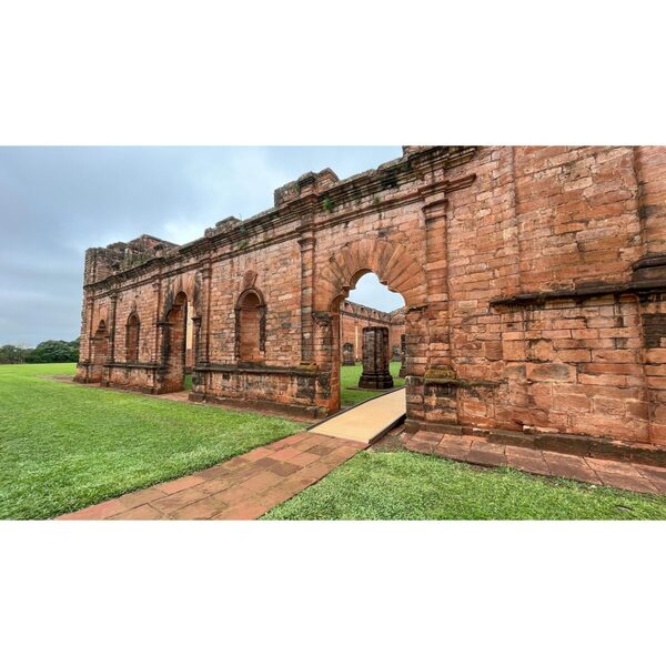 LAS MISIONES JESUÍTICAS DE TRINIDAD Y JESÚS DE TAVARANGUÉ RECIBEN ESCUDO AZÚL DE LA UNESCO