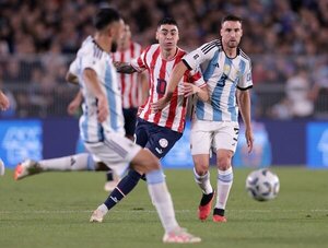 Paraguay tiene que jugar con un "pasador", según el Peque Benítez · Radio Monumental 1080 AM