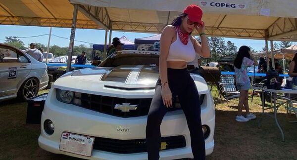Diario HOY | ¿Jazmín Mernes con lujosa camioneta "a nombre de un famoso jugador de Olimpia"?