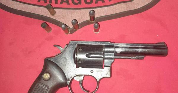 La Nación / Víctima repelió a tiros a asaltantes y hallaron muerto en un sojal a uno de ellos