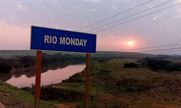 Realizan inspección técnica con miras al diseño final del futuro puente sobre el río Monday
