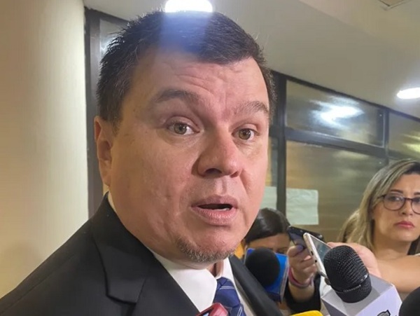 ¿Comisionamiento a dedo? hermana de Senador Amarilla a Itaipú