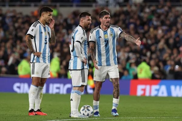 La selección argentina volvió a los entrenamientos tras el triunfo sobre Paraguay - Fútbol Internacional - ABC Color