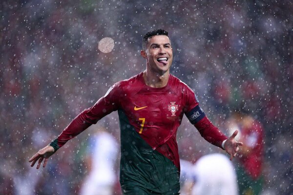 Versus / Con el sello de Cristiano Ronaldo, Portugal clasificó a la Eurocopa del 2024
