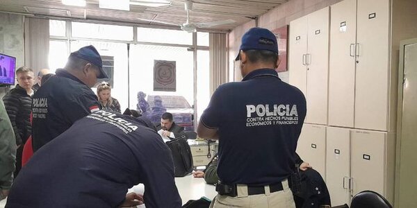 Detienen a funcionarios judiciales por presunta falsificación de fallos