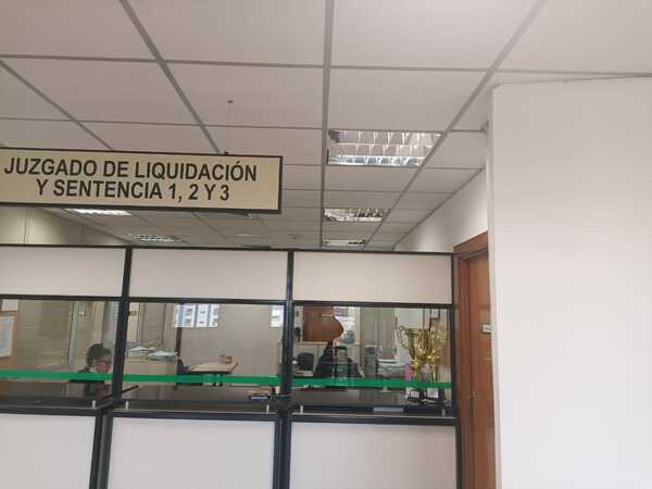 Llamativa conducta de juezas en el momento de conocerse la sentencia a kinesiológa procesada - Radio Imperio 106.7 FM