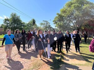 Realizan caminata en Itauguá por el “Día Internacional del Bastón Blanco” - Nacionales - ABC Color